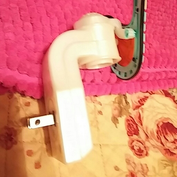 Bath & body plug in .Mint cond. - Picture 2 of 3